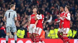 目前在國際 目前在國際